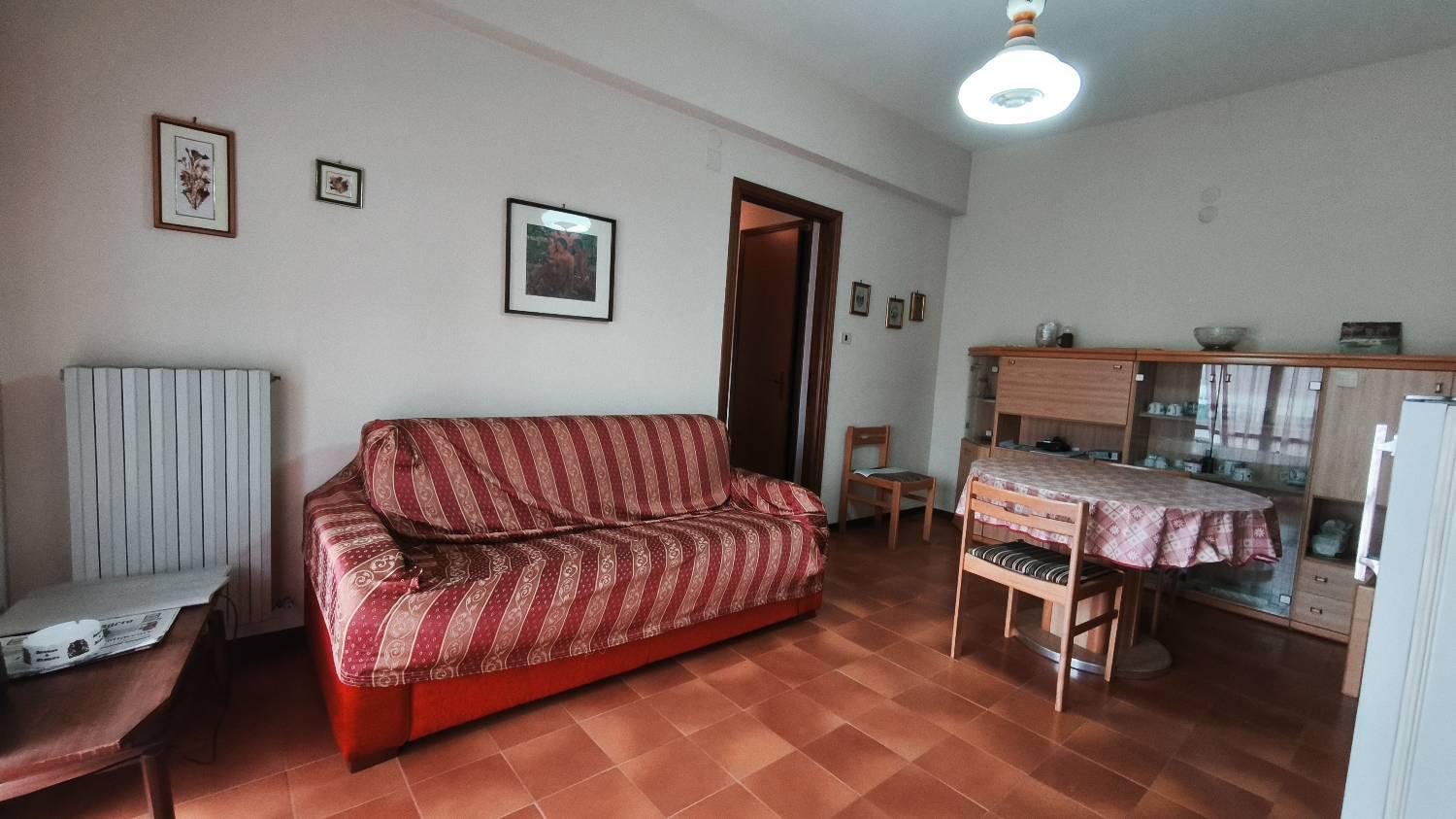 Trilocale con box a Silvi