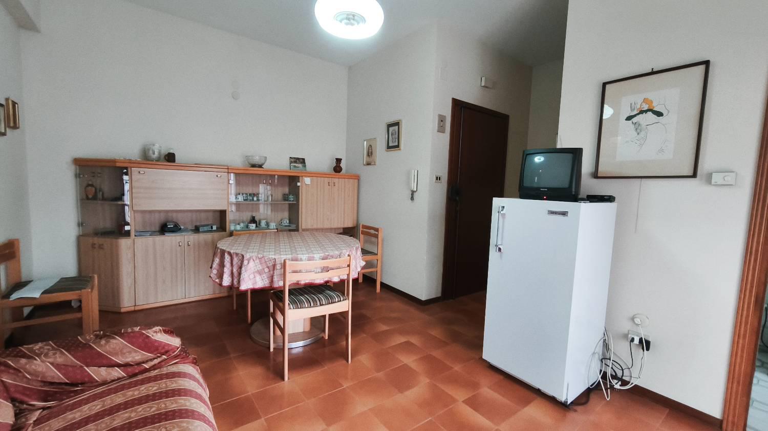 Trilocale con box a Silvi