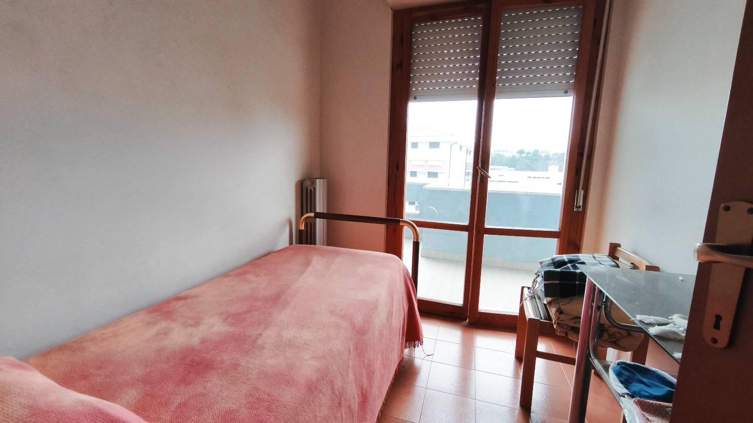 Trilocale con box a Silvi