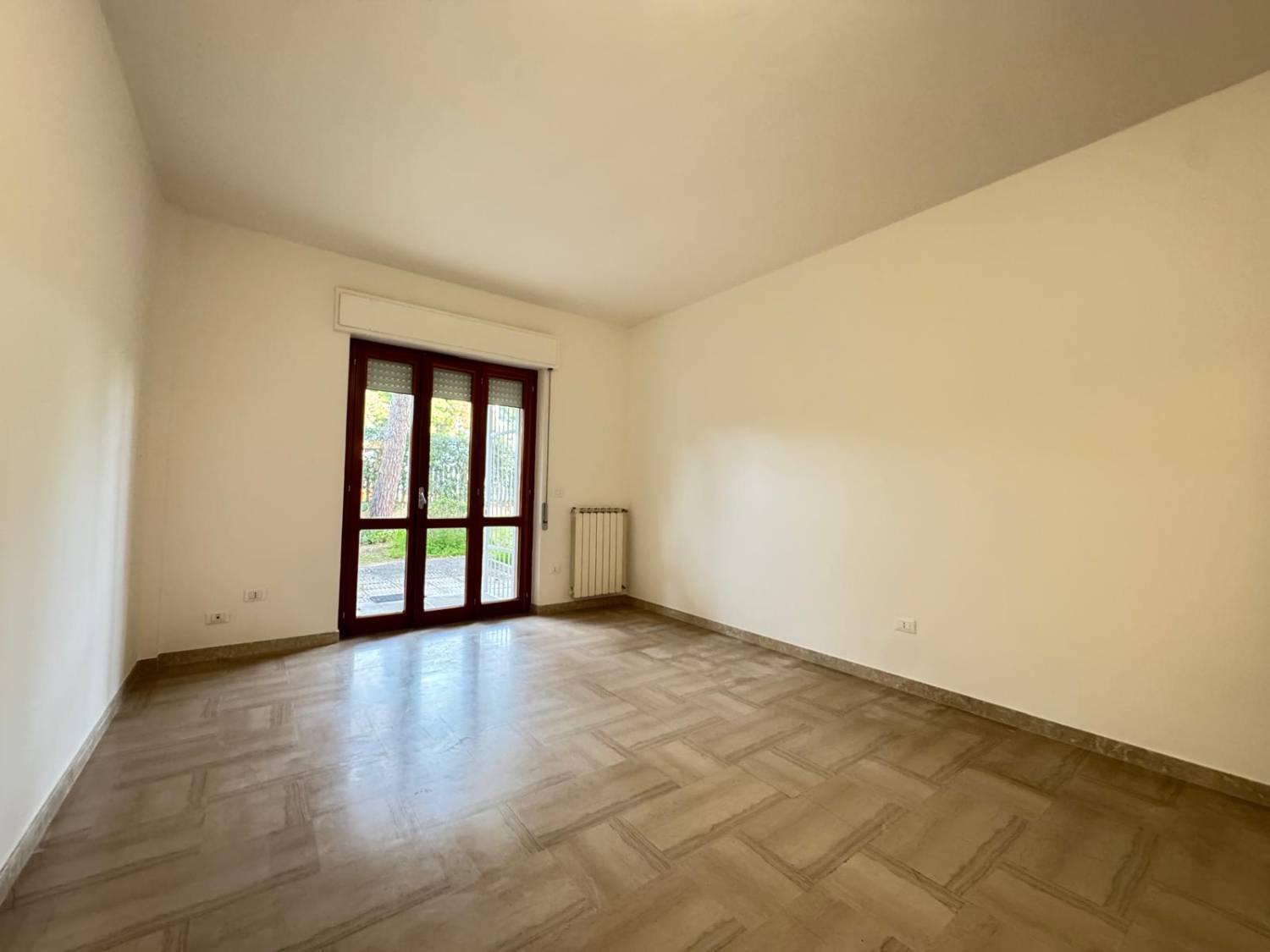 Quadrilocale con giardino a Silvi