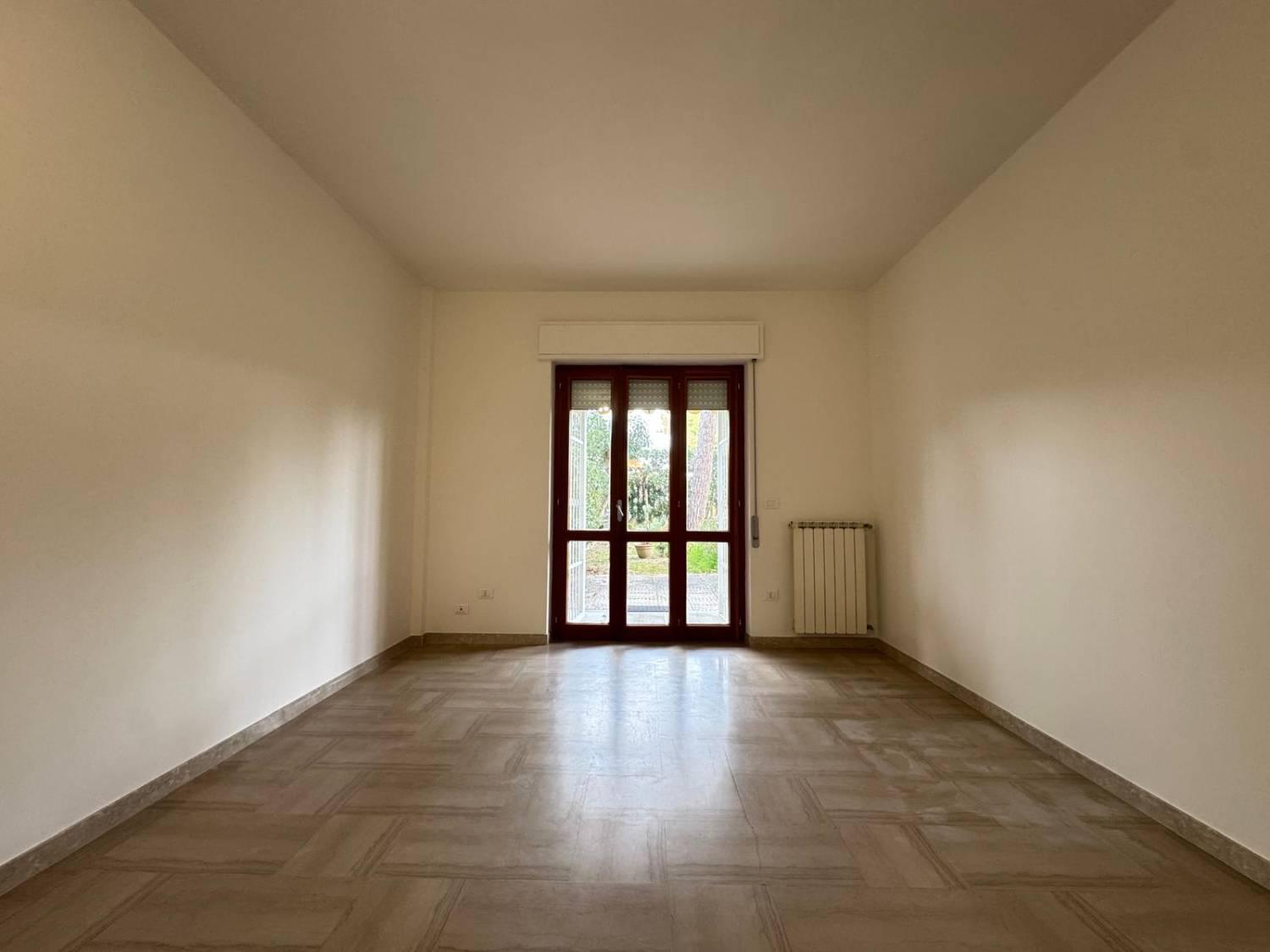 Quadrilocale con giardino a Silvi