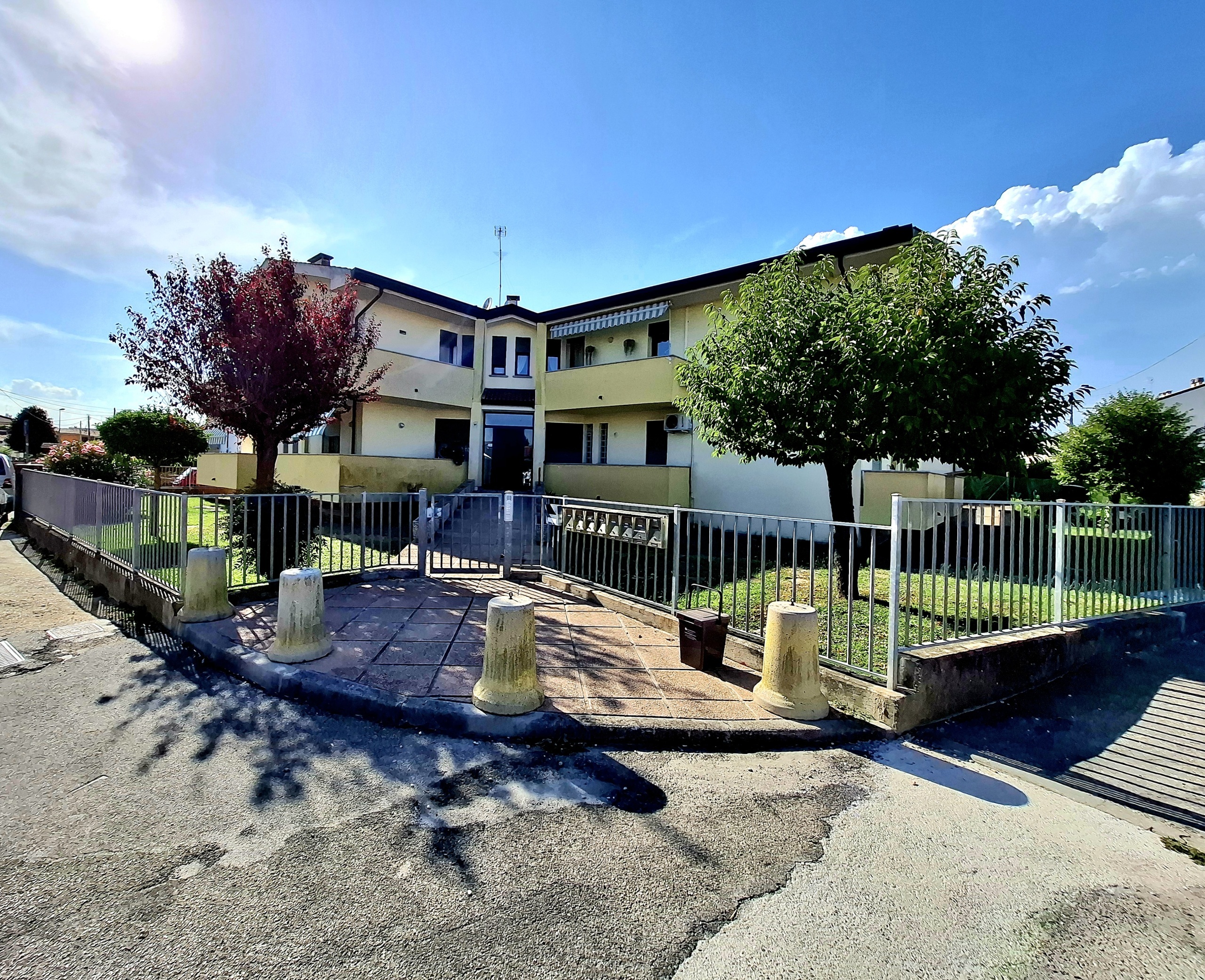 Appartamento con giardino in via curtatone 159, Rovigo