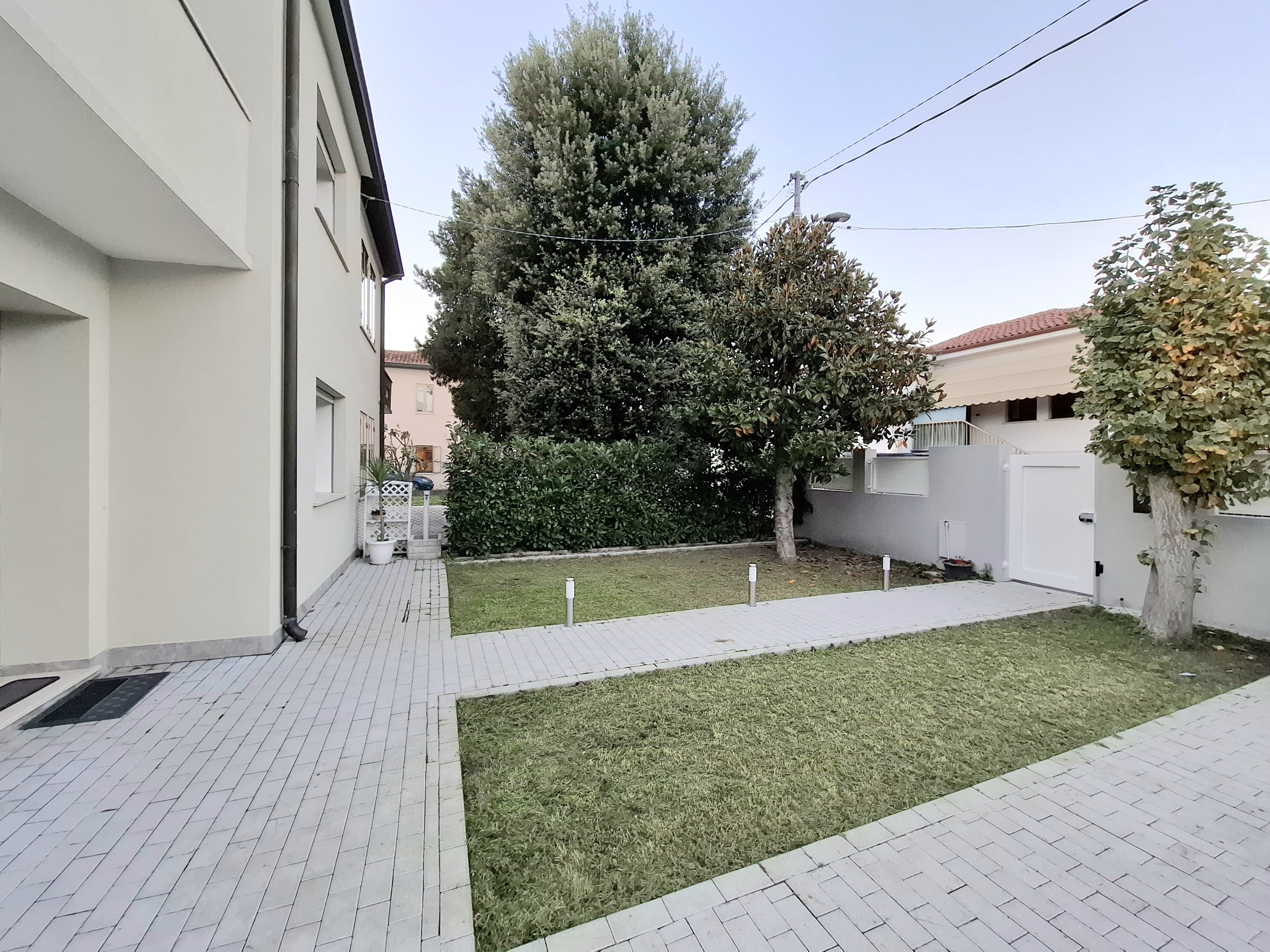 Casa indipendente con giardino in via isonzo 5, Rovigo