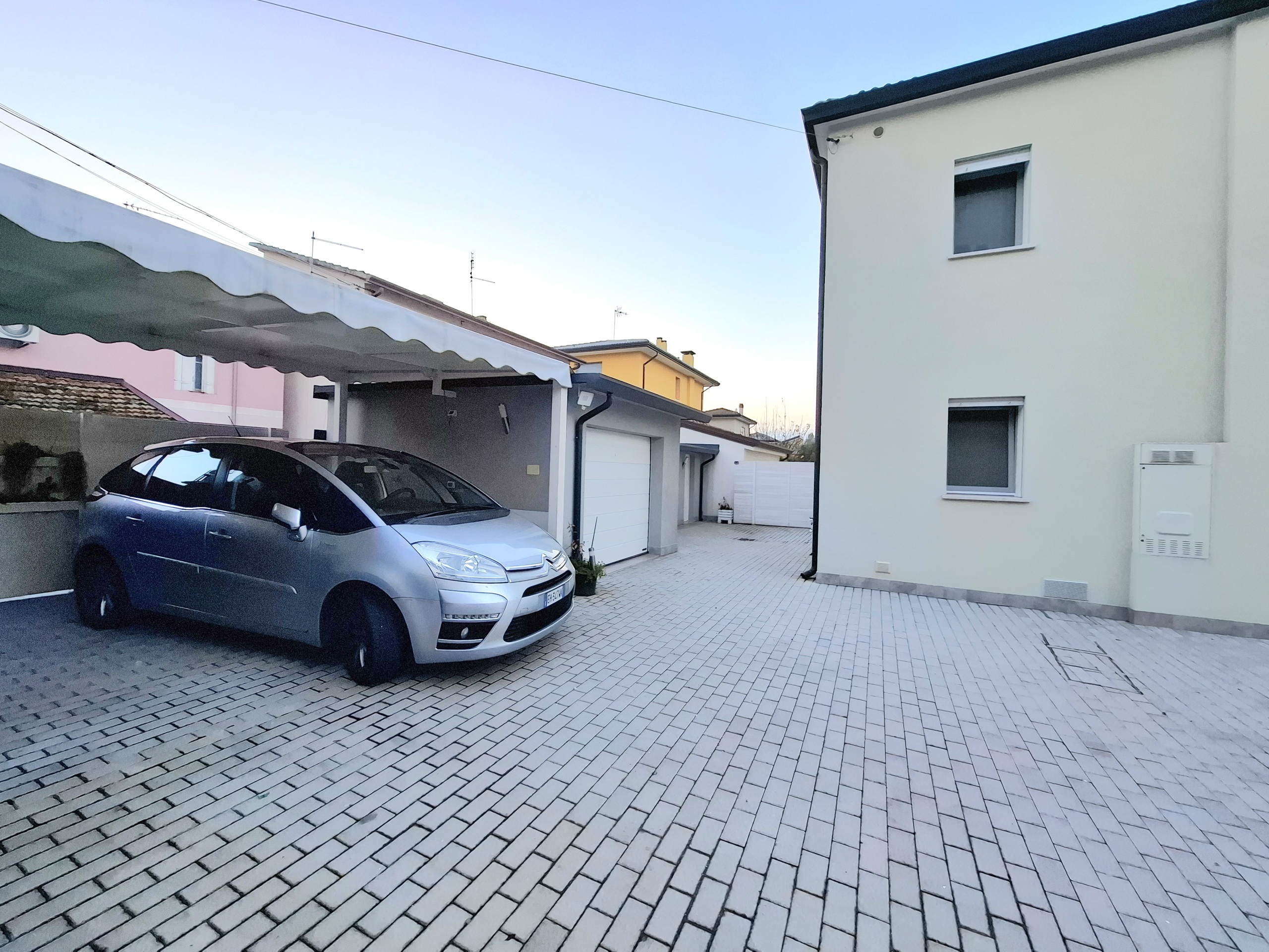 Casa indipendente con giardino in via isonzo 5, Rovigo
