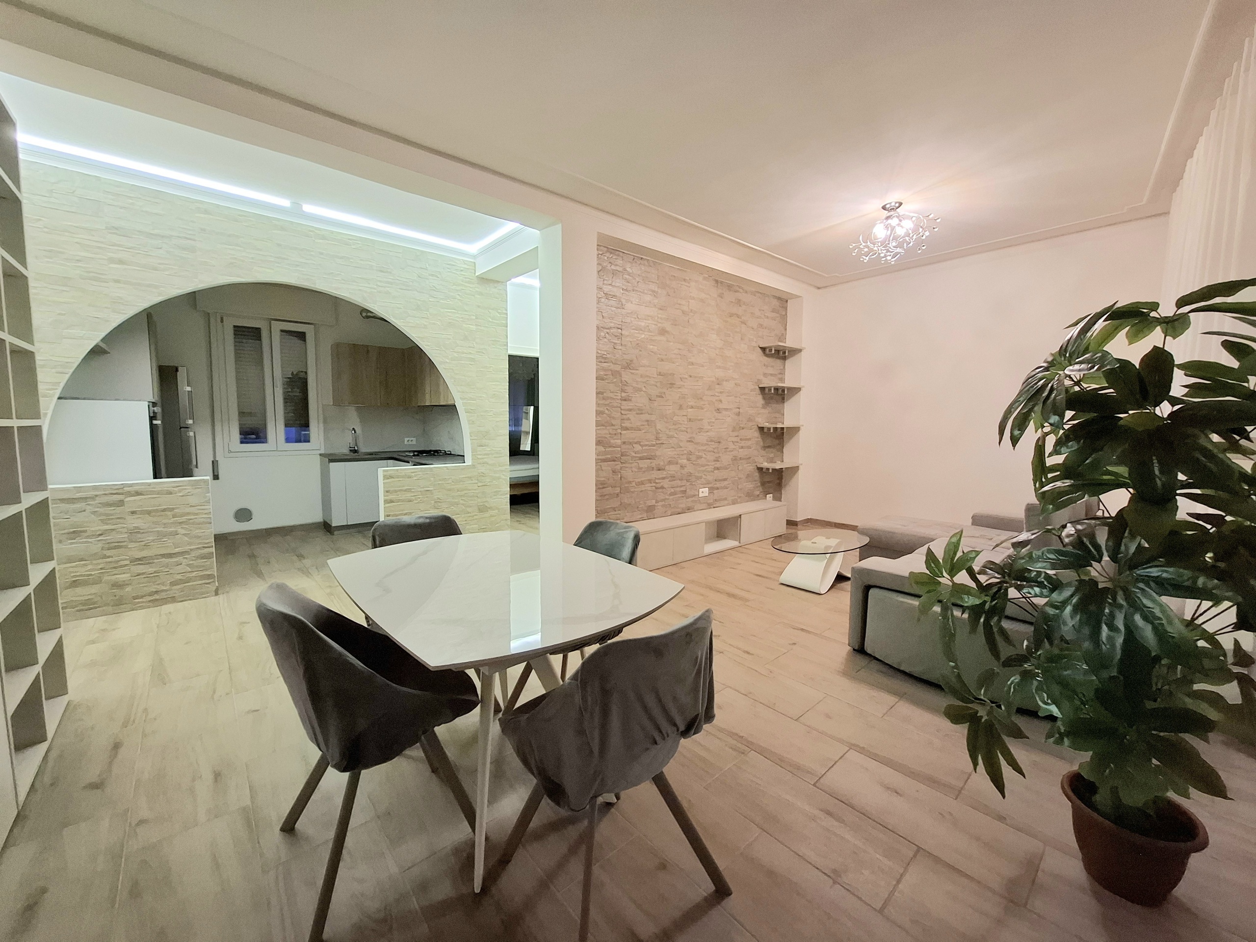 Quadrilocale con terrazzo in corso del popolo 115, Rovigo