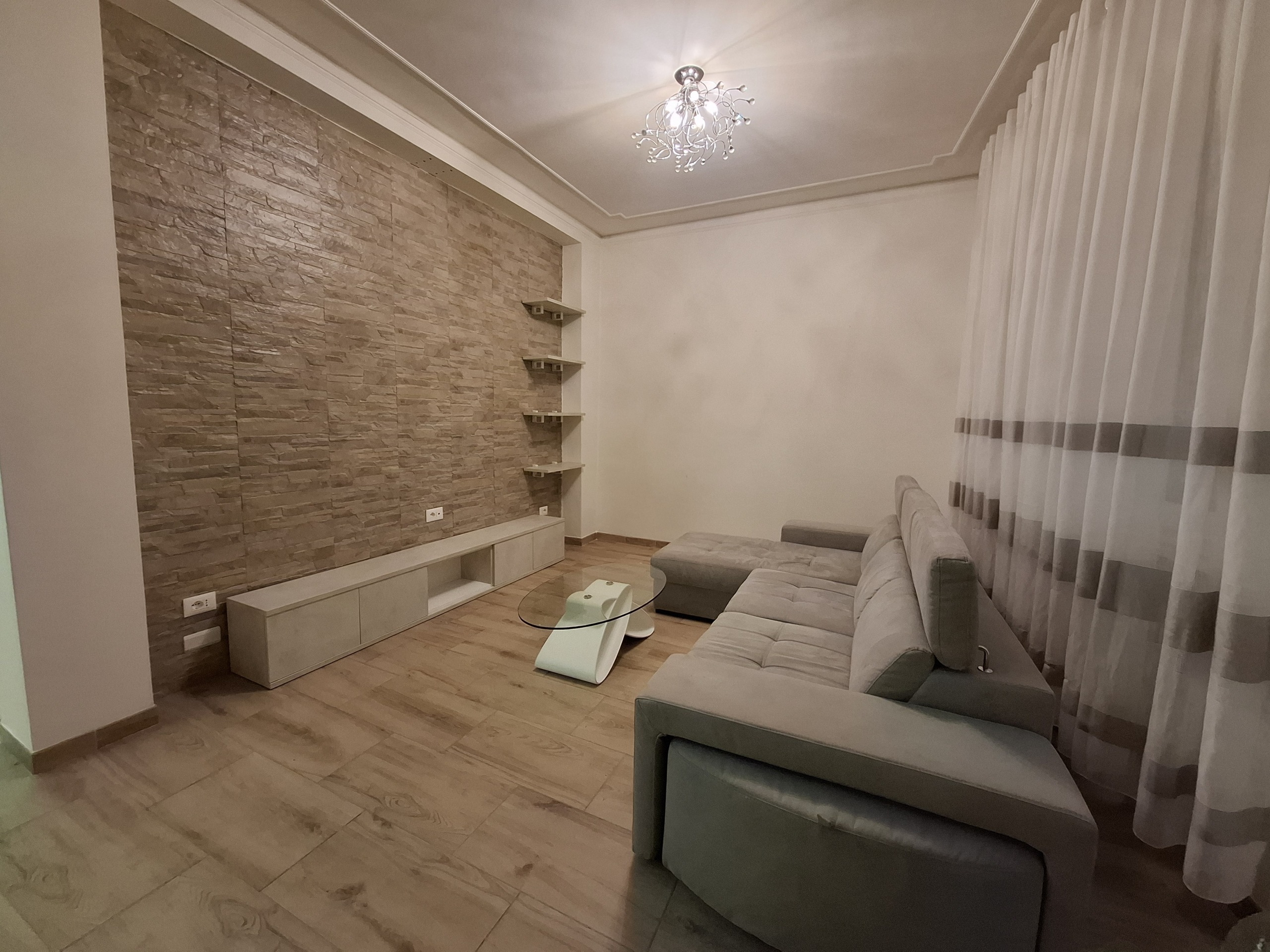 Quadrilocale con terrazzo in corso del popolo 115, Rovigo