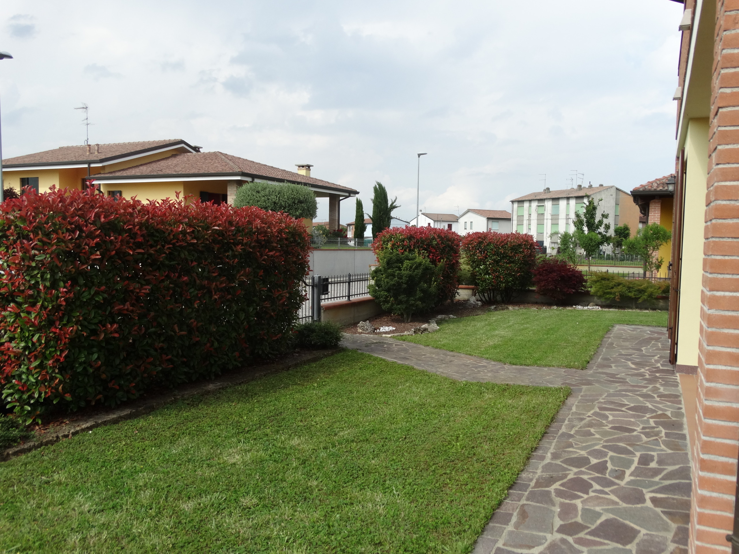 Casa indipendente con giardino in via della repubblica 255, Guarda Veneta