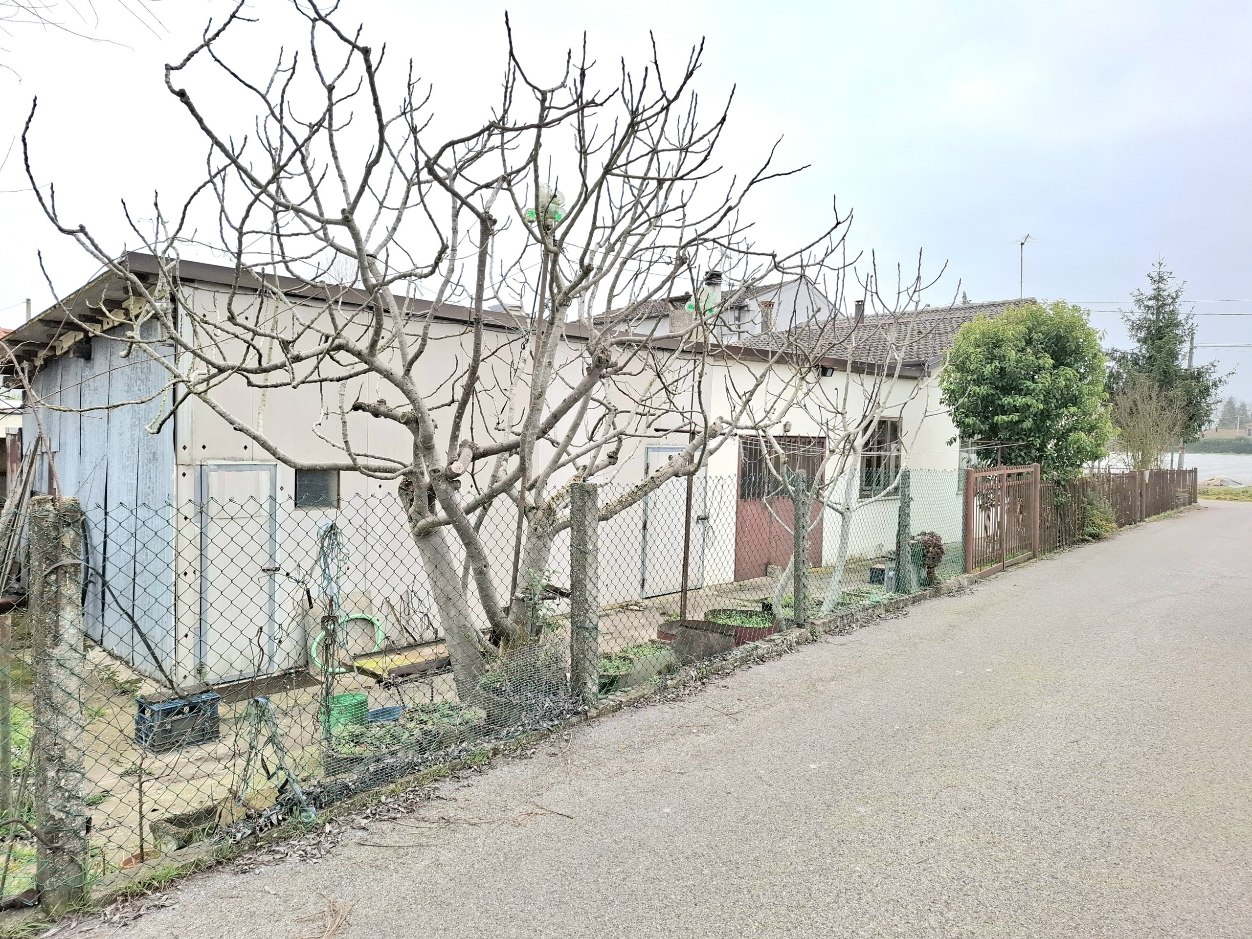 Casa indipendente con giardino in via c� matte 27, Rovigo