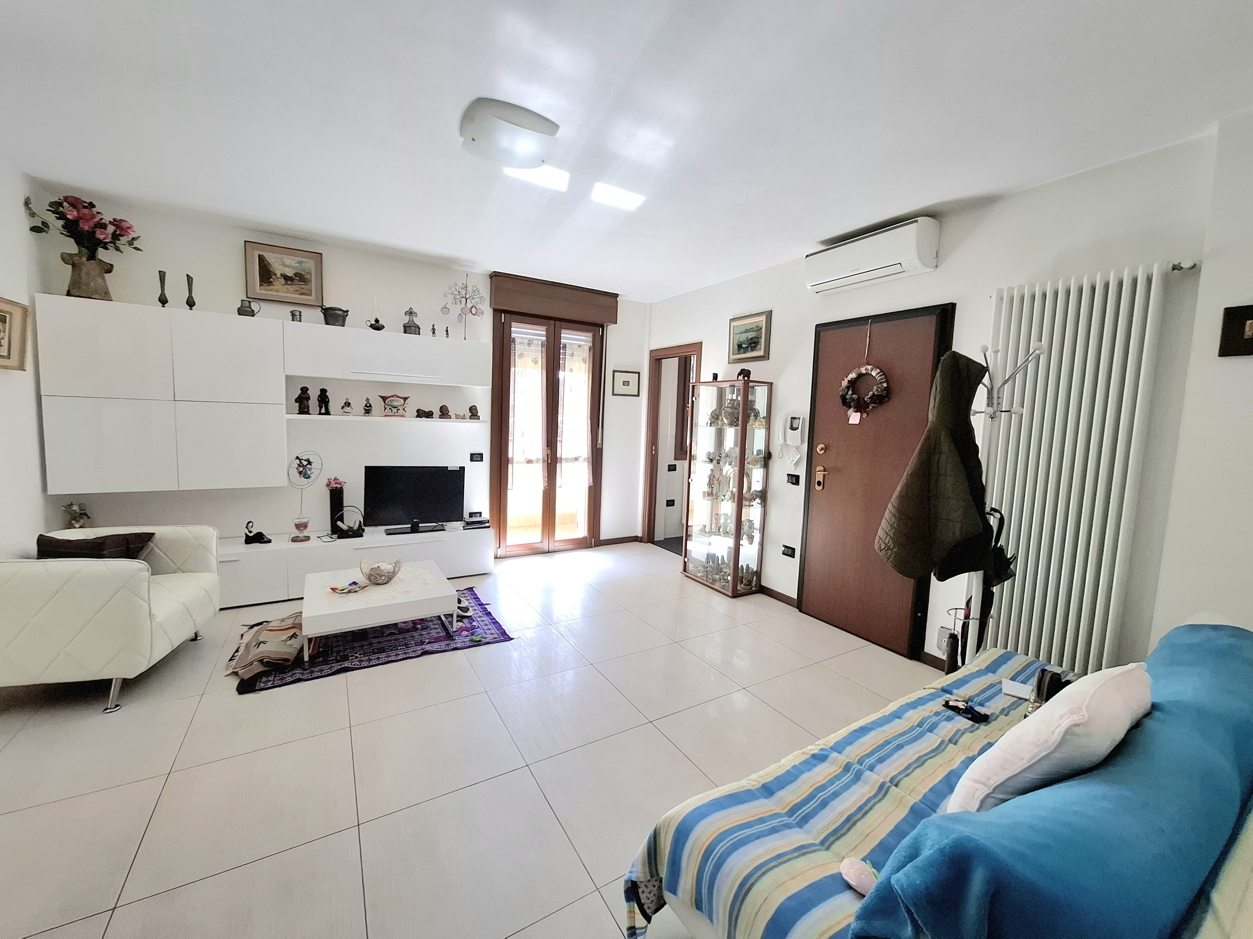 Appartamento con terrazzi in via g. b. buffetti, Rovigo