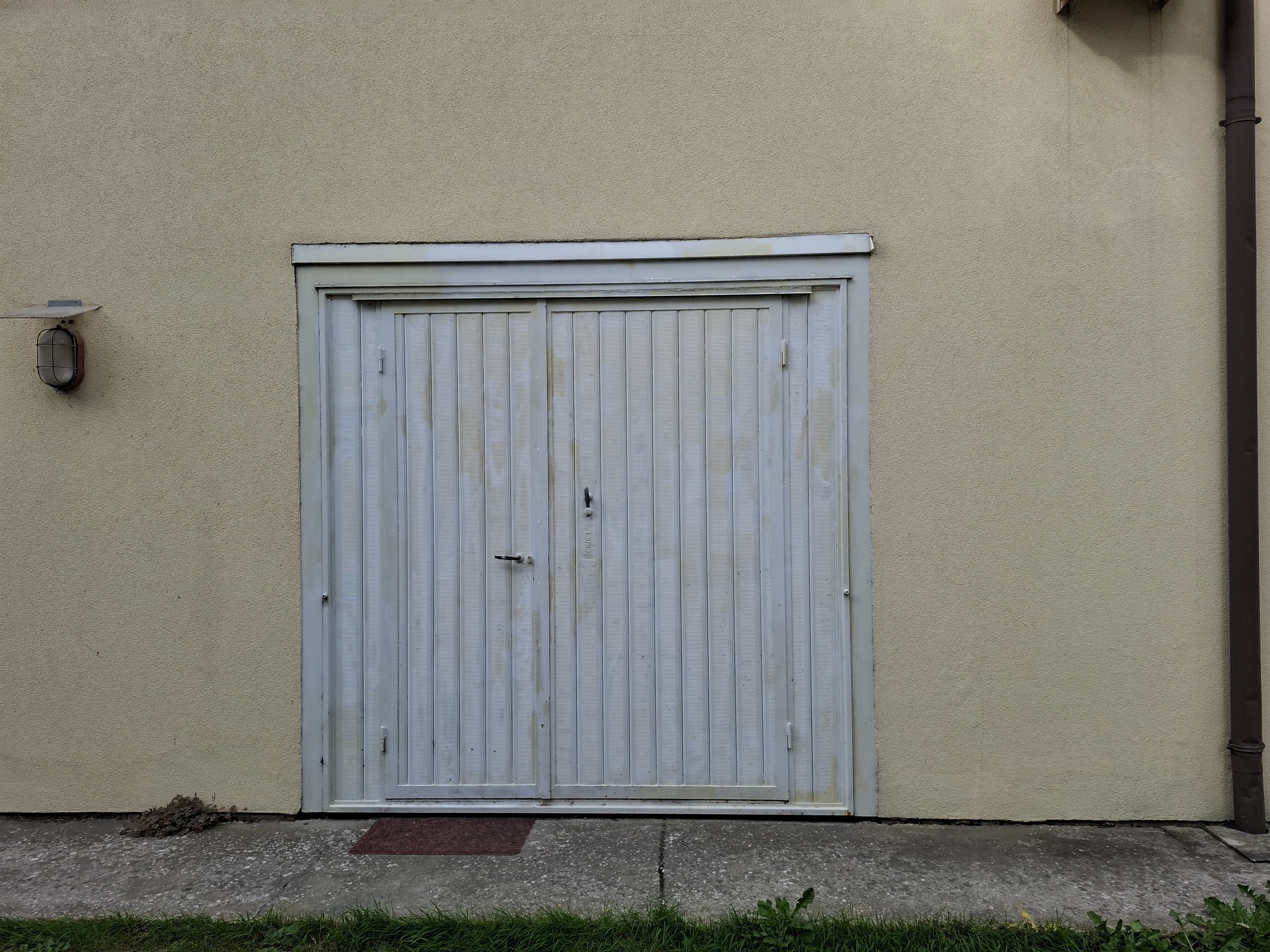 Box/Garage 22mq in vendita in via lionello d'este 8, Rovigo