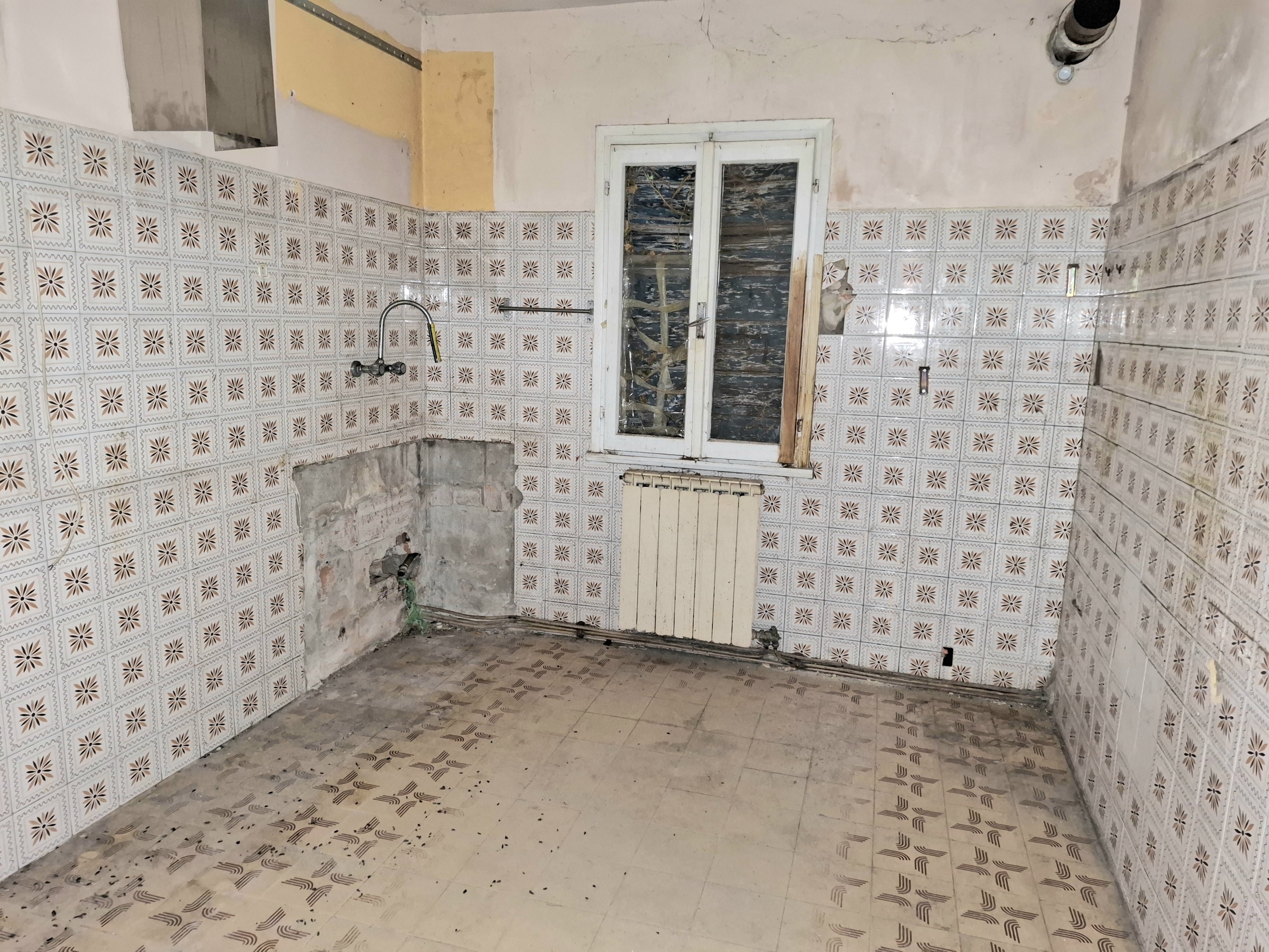 Casa indipendente con giardino in via cadeasse 10, Boara Pisani