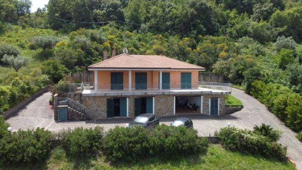 Villa in vendita a Ogliastro Cilento