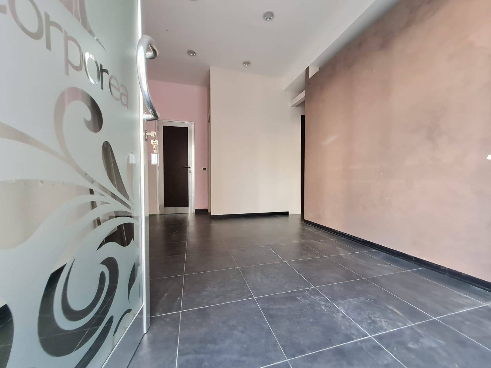 Locale commerciale in vendita a Agropoli