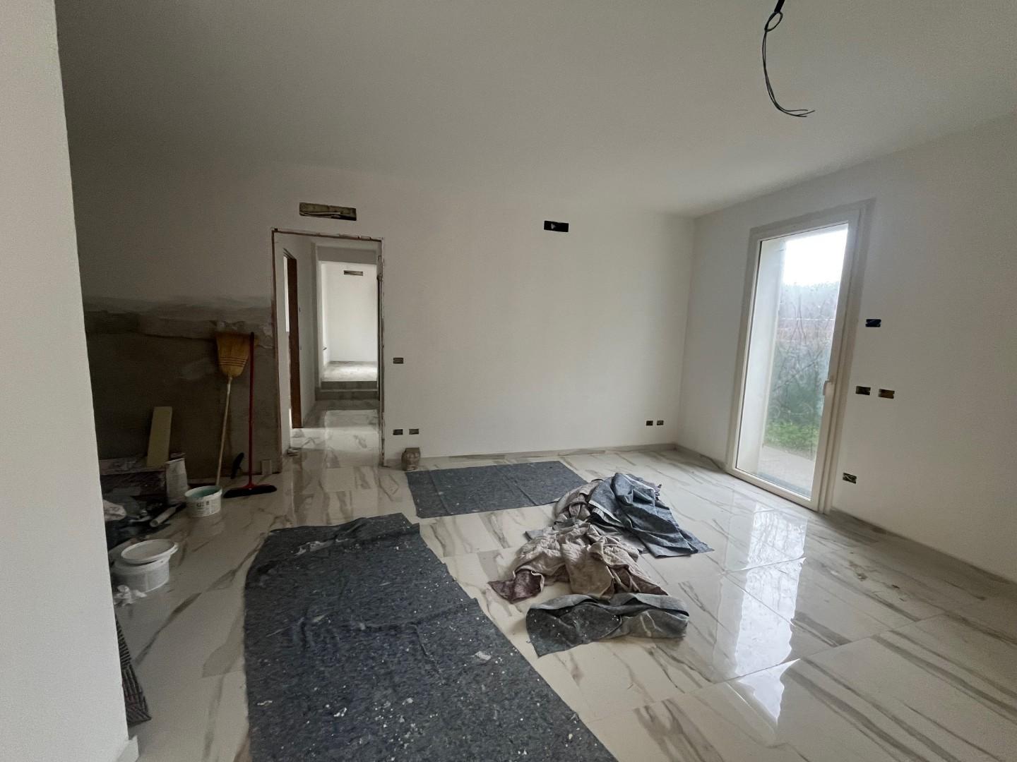 Villa con giardino, Lucca san marco