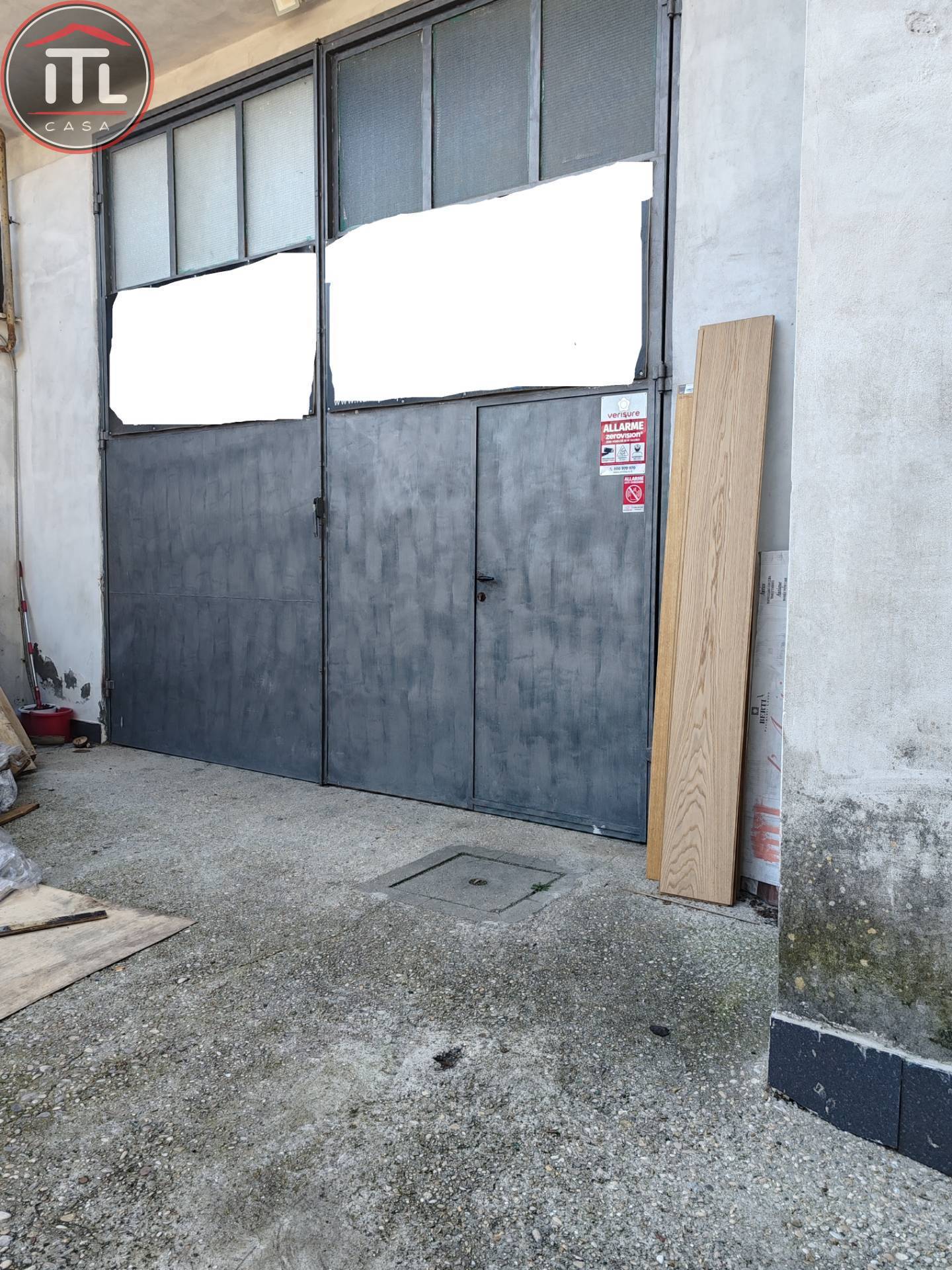 Locale commerciale in affitto a Roma