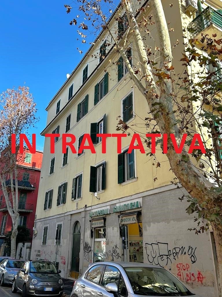 Appartamento da ristrutturare in via lampedusa 8, Roma