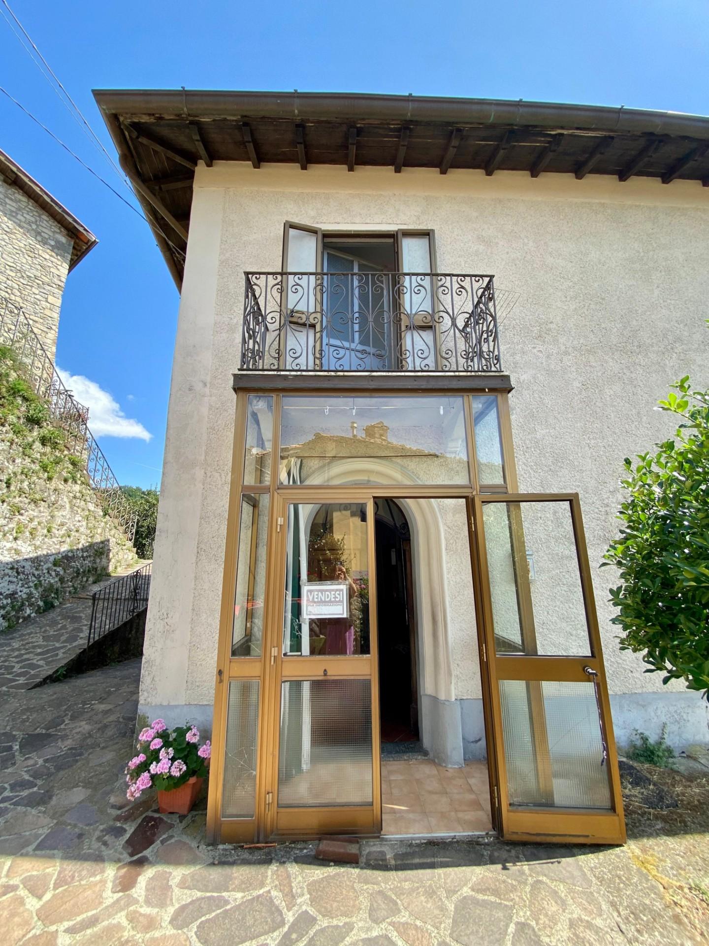 Casa indipendente con giardino, Fosciandora treppignana