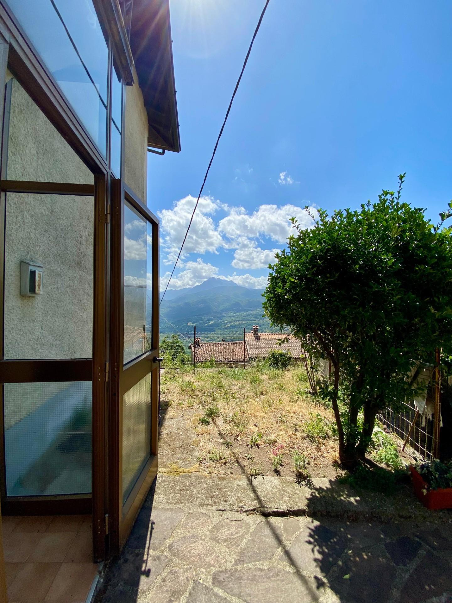 Casa indipendente con giardino, Fosciandora treppignana
