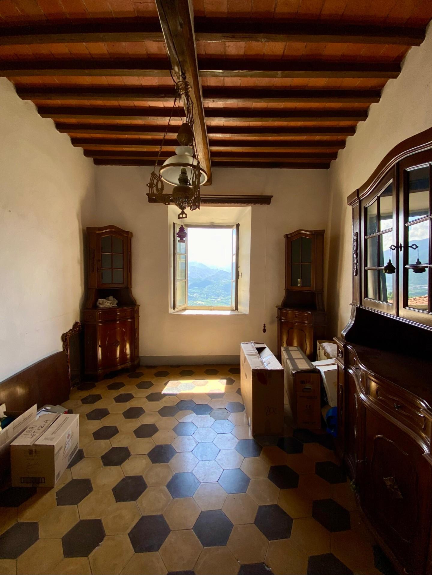 Casa indipendente con giardino, Fosciandora treppignana