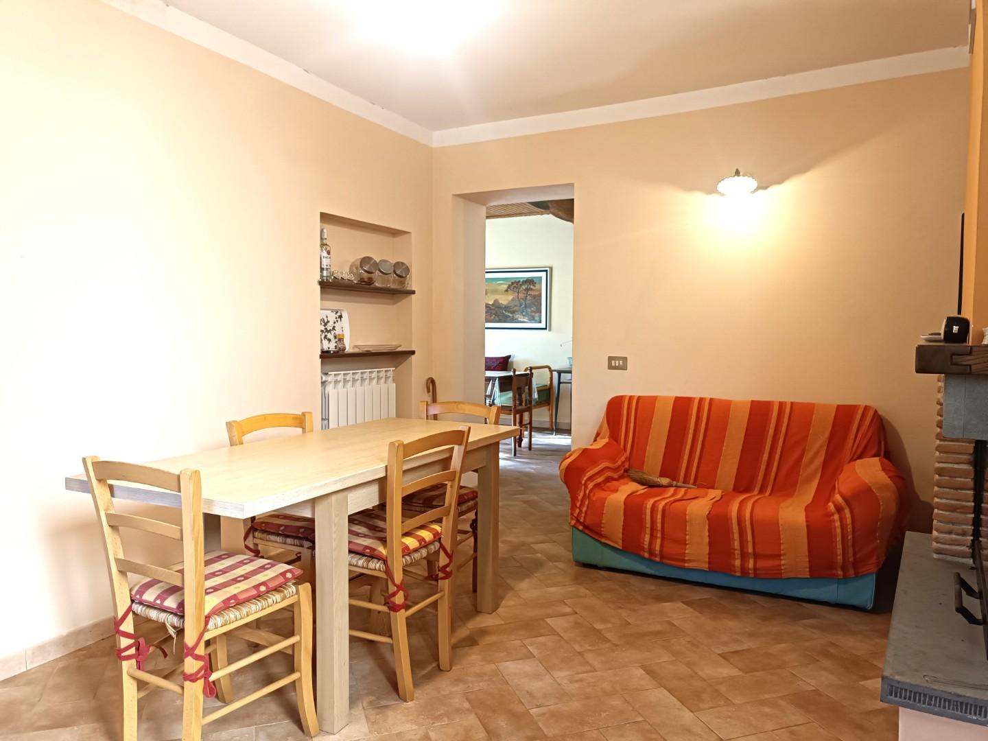 Appartamento con terrazzo, Pescaglia focchia