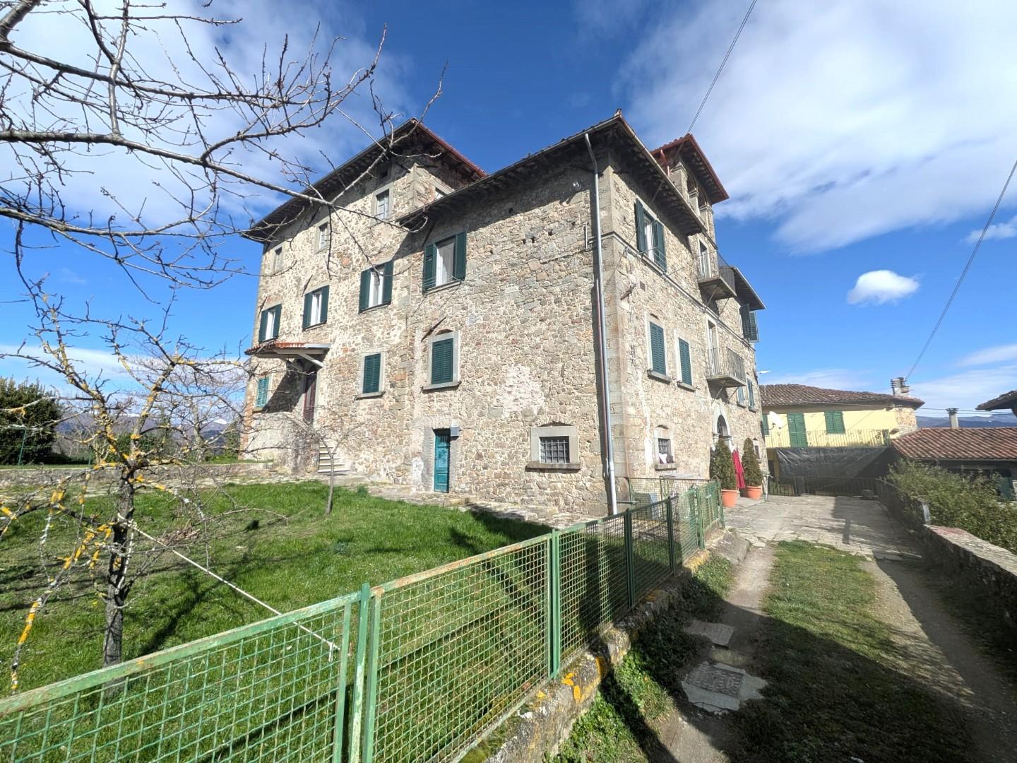 Appartamento in vendita a Camporgiano