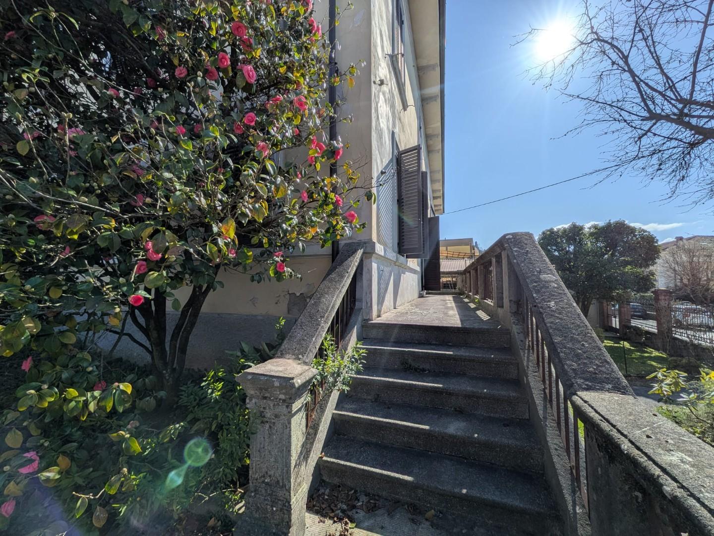 Casa indipendente con giardino a Barga