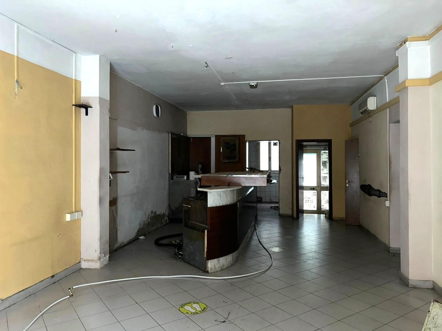 Locale commerciale in affitto, Barga ponte all'ania