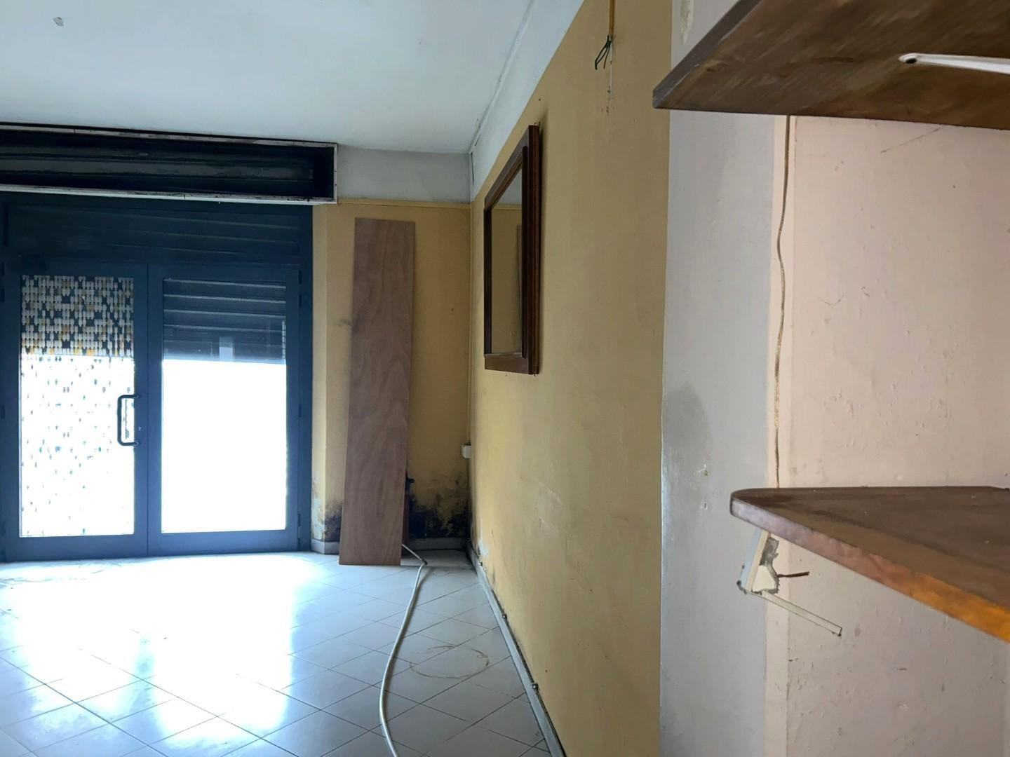 Locale commerciale in affitto, Barga ponte all'ania