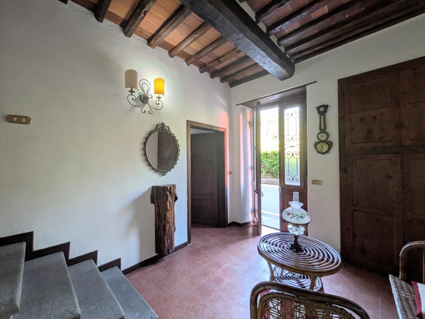 Casa indipendente con giardino, Barga ponte catagnana