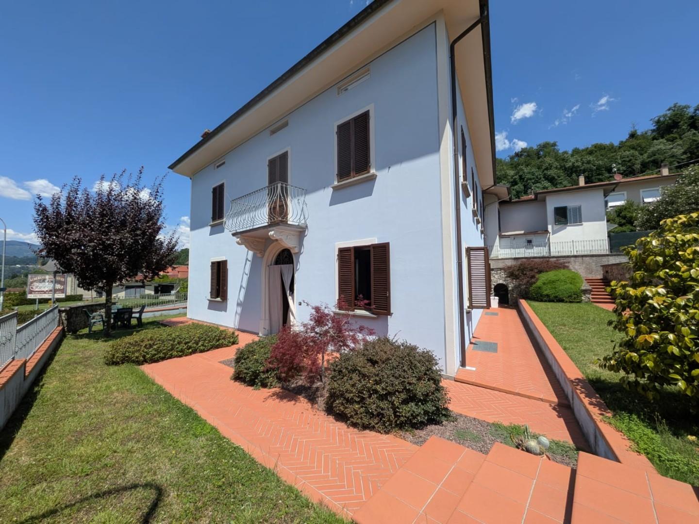 Appartamento con giardino, Barga castelvecchio pascoli