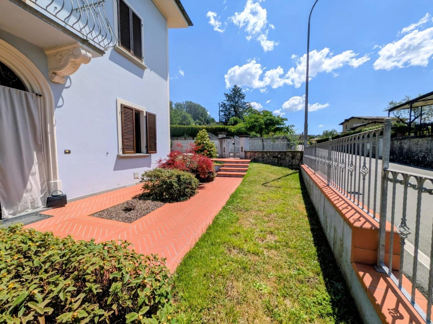 Appartamento con giardino, Barga castelvecchio pascoli