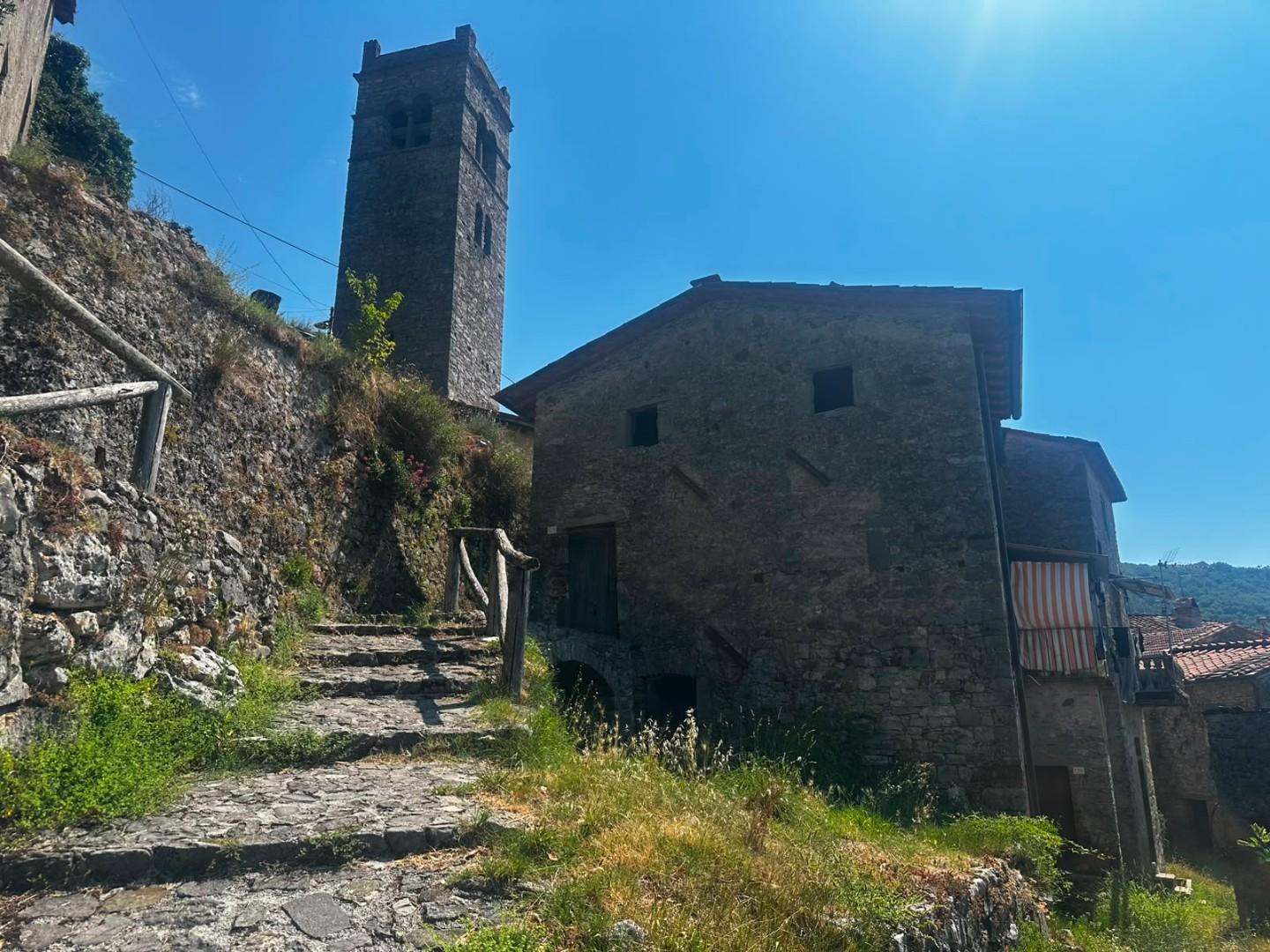 Casa indipendente con giardino, Pescaglia vetriano