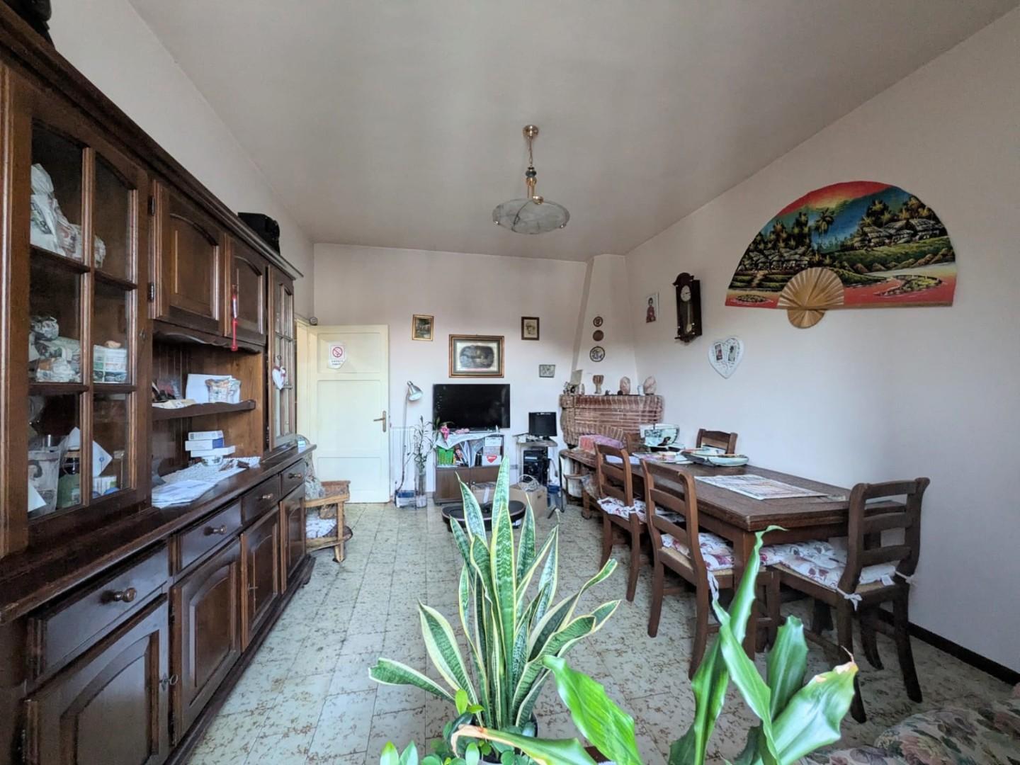 Trilocale con terrazzo, Barga fornaci di