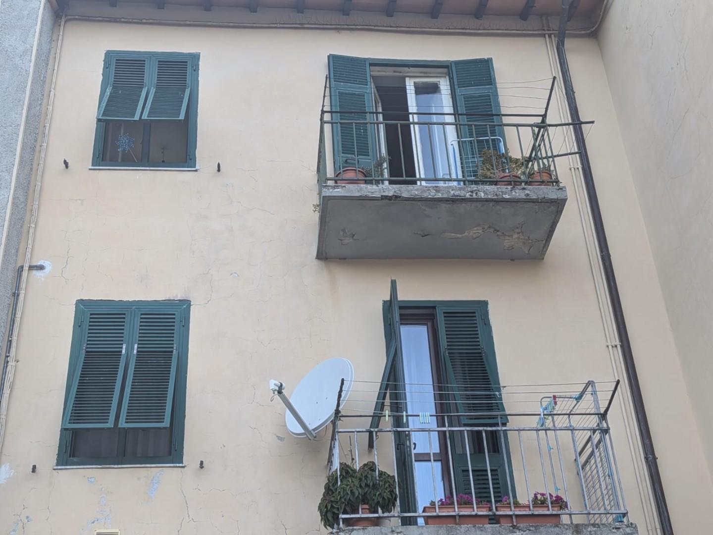Trilocale con terrazzo, Barga fornaci di