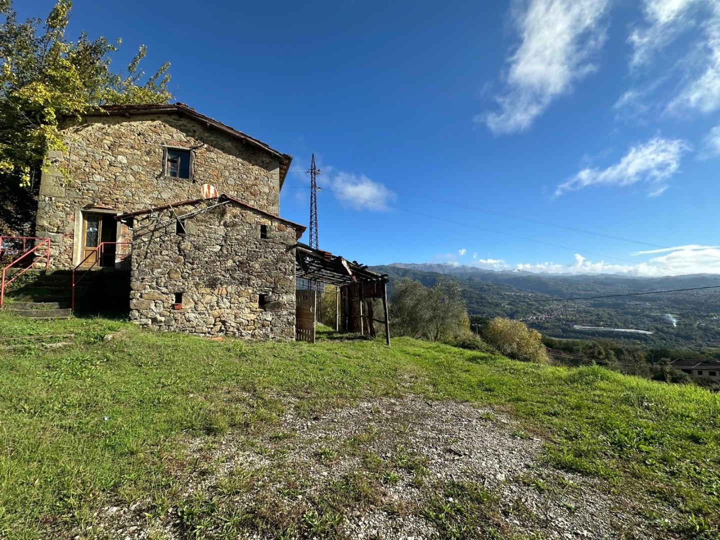 Rustico con giardino, Molazzana cascio