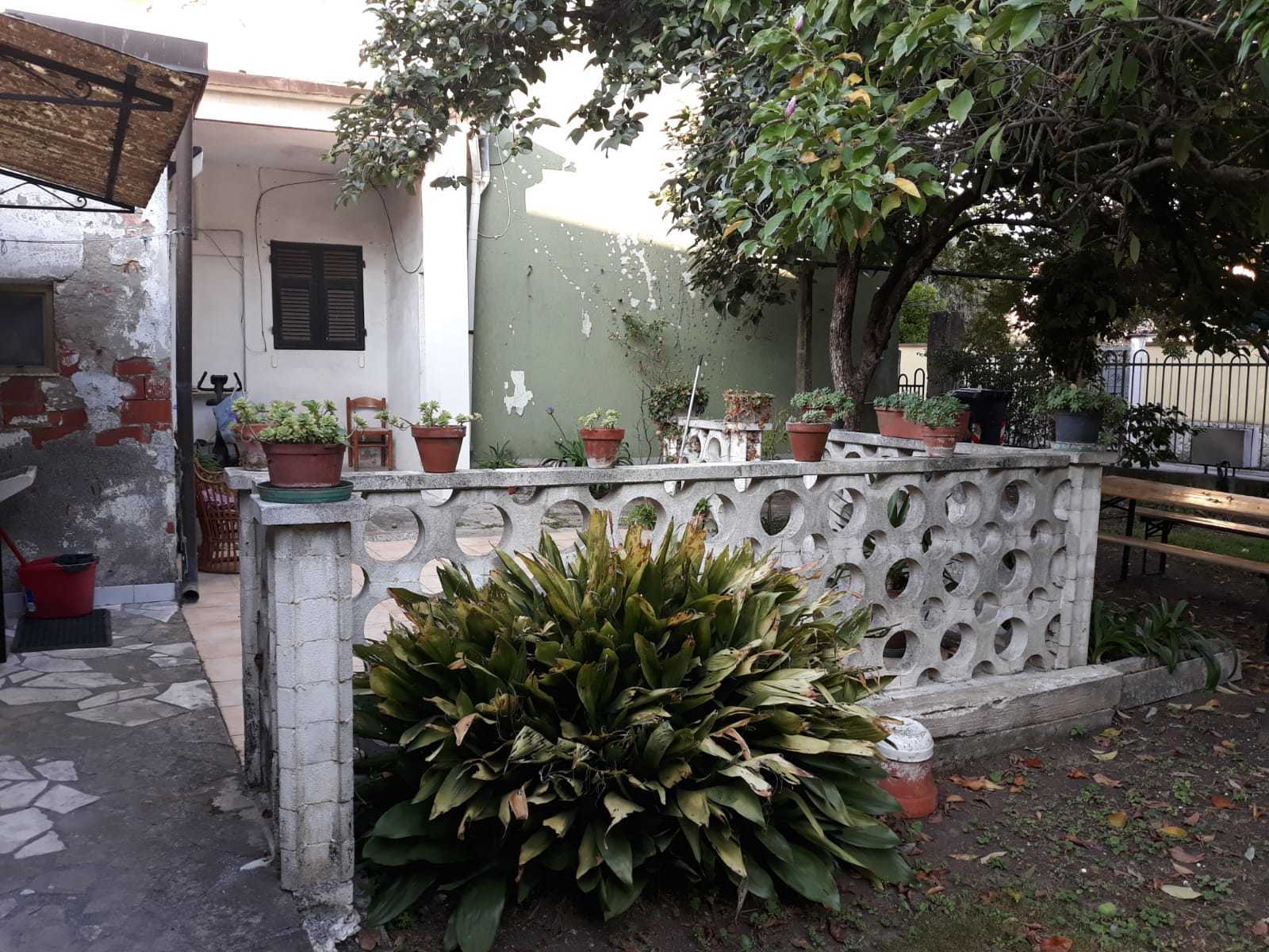 Casa indipendente con giardino, Carrara avenza