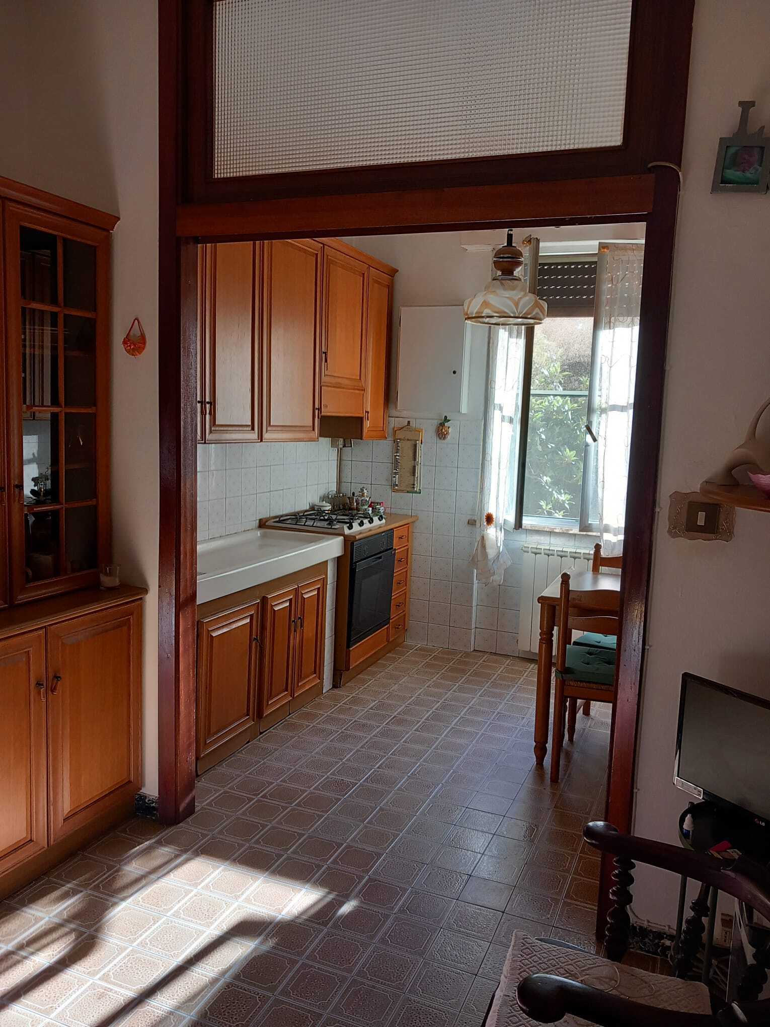 Appartamento da ristrutturare a Vezzano Ligure