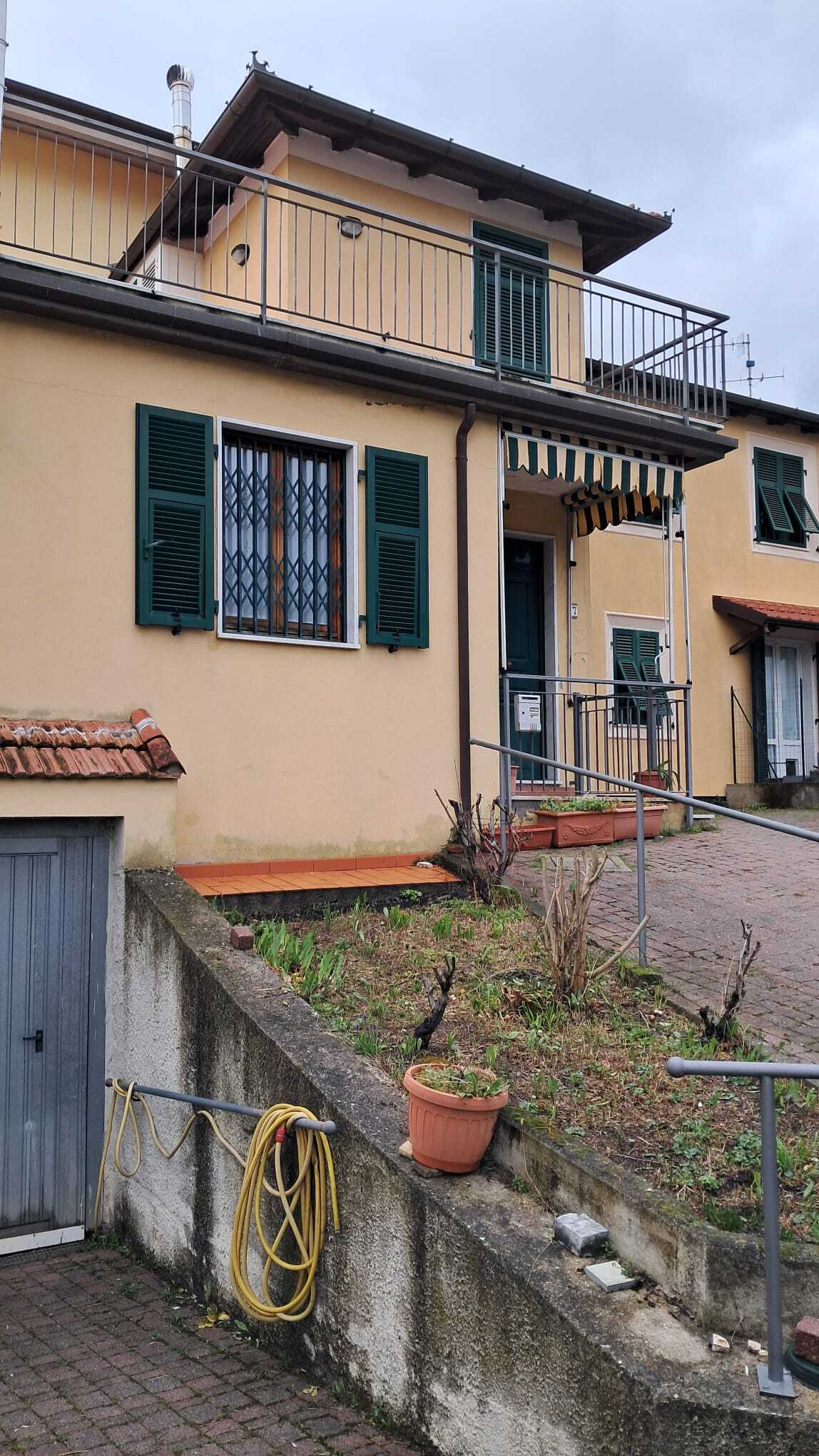Casa indipendente con giardino a La Spezia