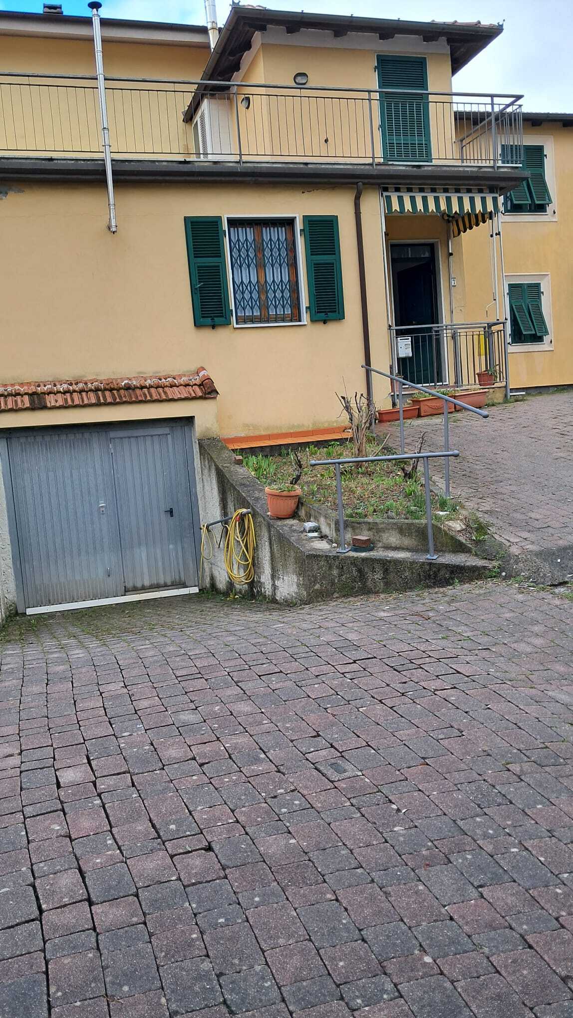 Casa indipendente con giardino a La Spezia