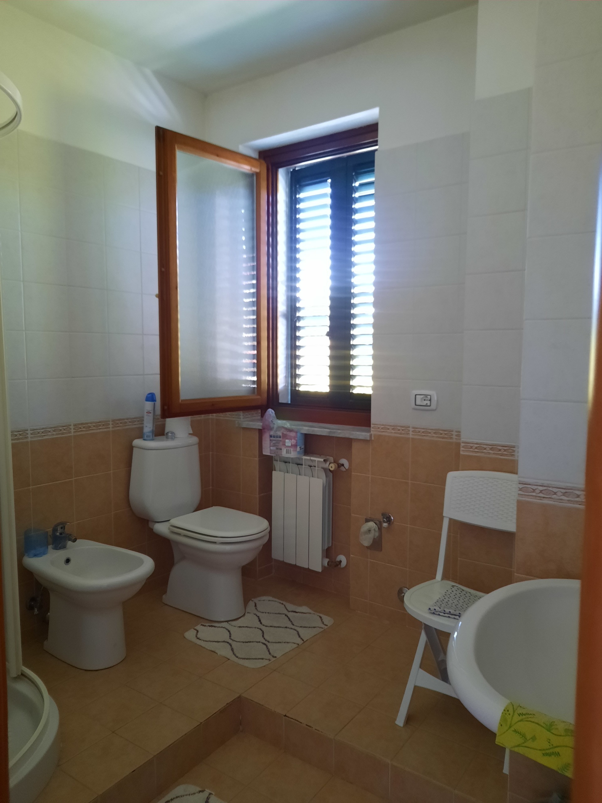 Trilocale con terrazzo a Sarzana
