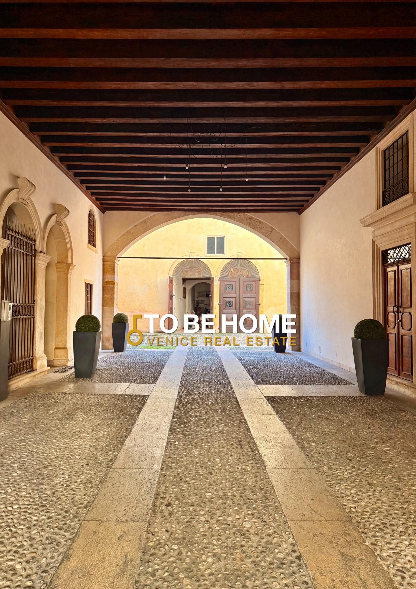 Attico con terrazzo a Vicenza