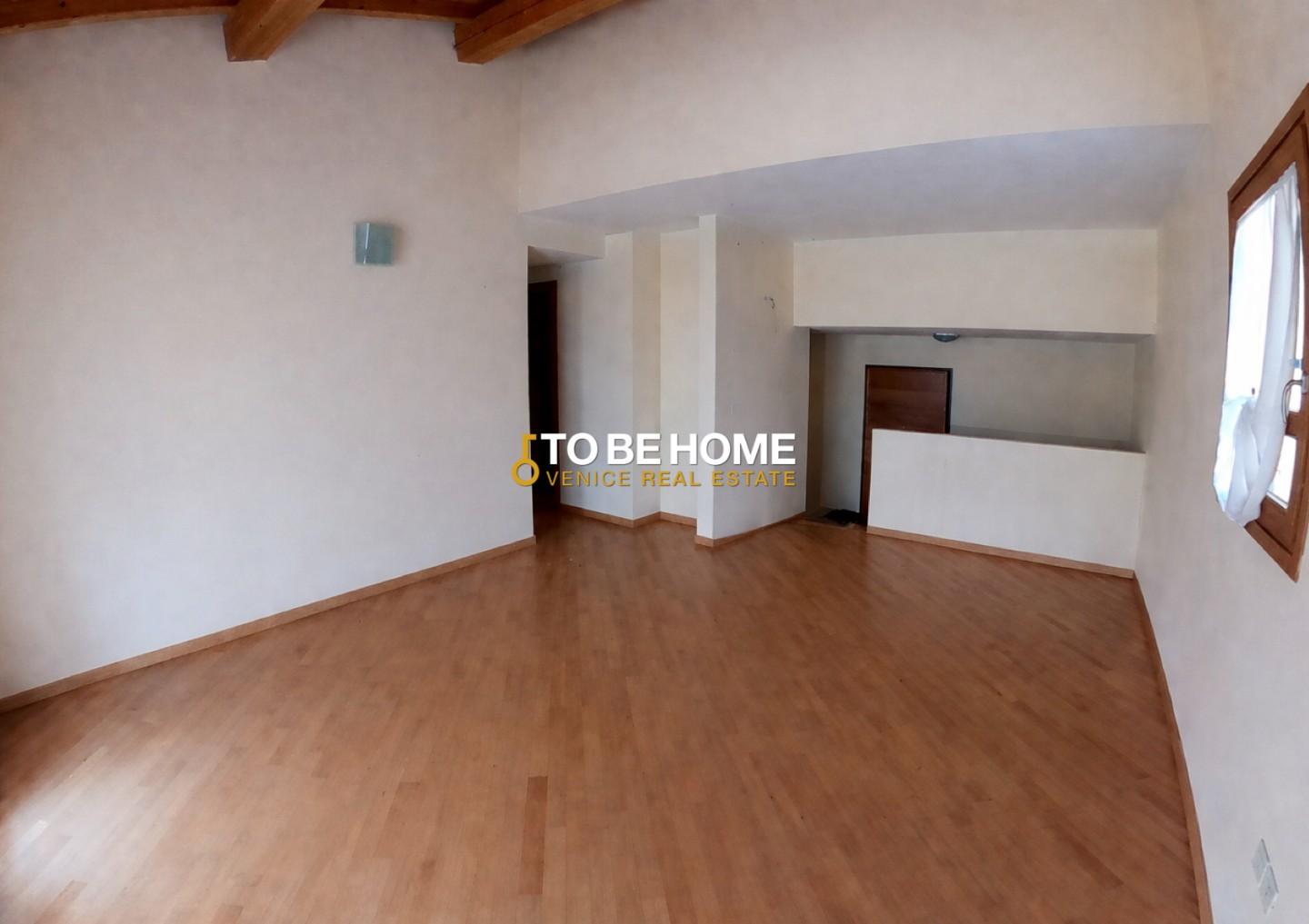 Trilocale con terrazzo a Martellago