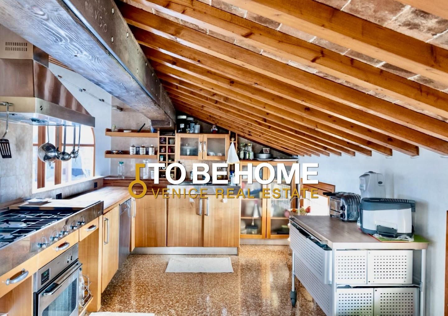 Attico con terrazzo a Vicenza