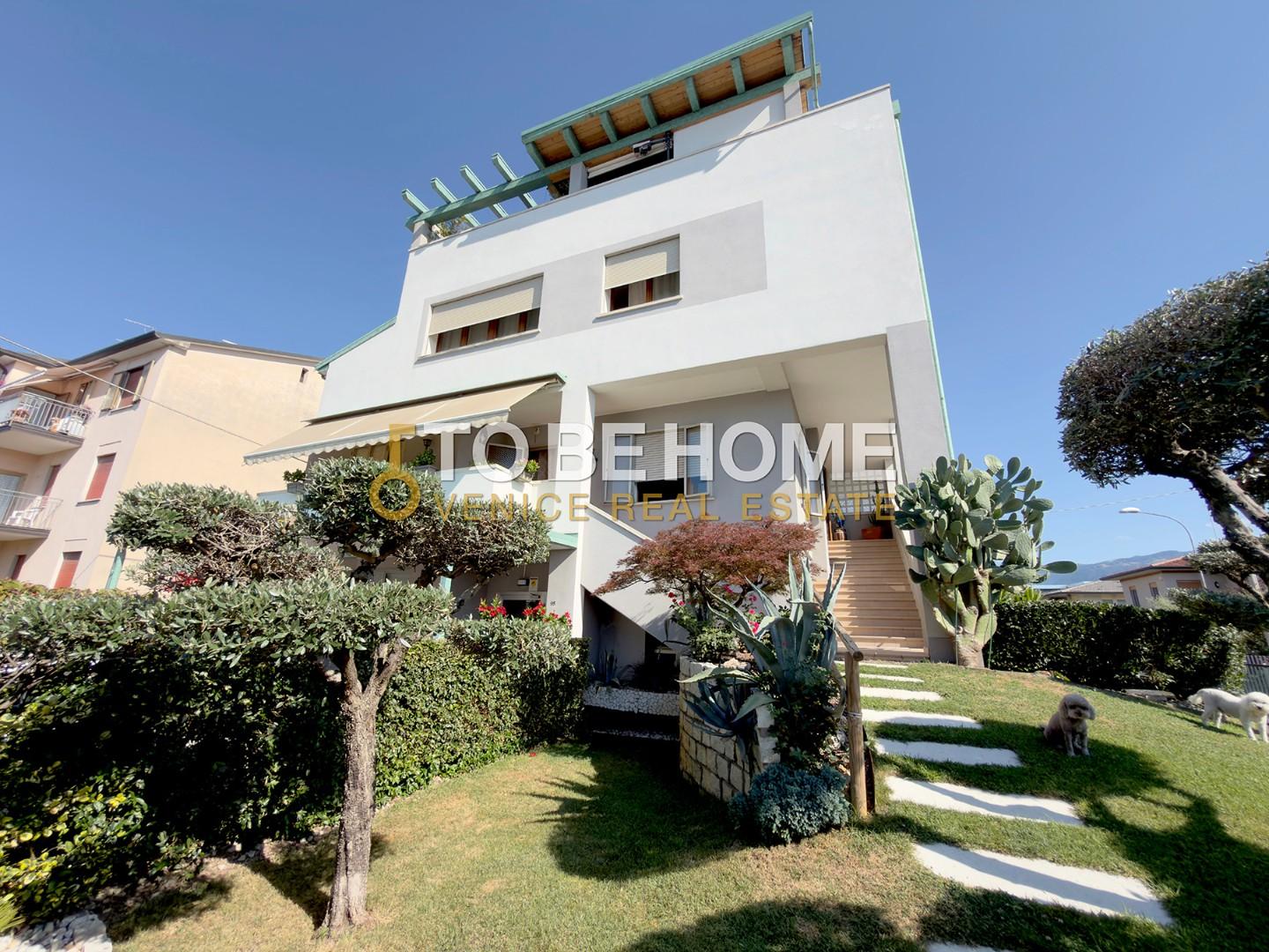 Casa indipendente con giardino a Bassano del Grappa