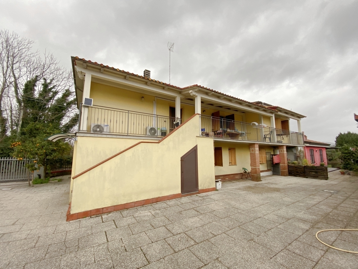 Casa indipendente con giardino in via luciano tavilla 49, Santo Stefano di Magra