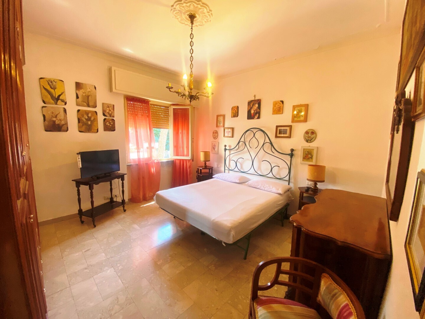 Appartamento con terrazzo in via di stabbio 3, Carrara