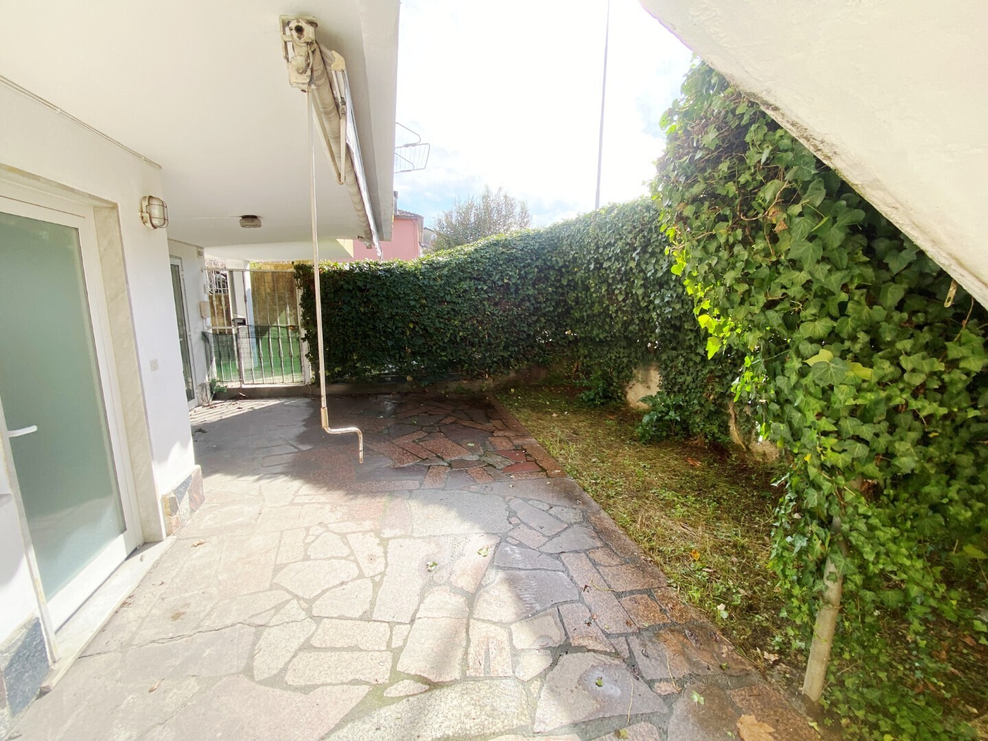 Casa indipendente con giardino in strada statale 1 189, Castelnuovo Magra