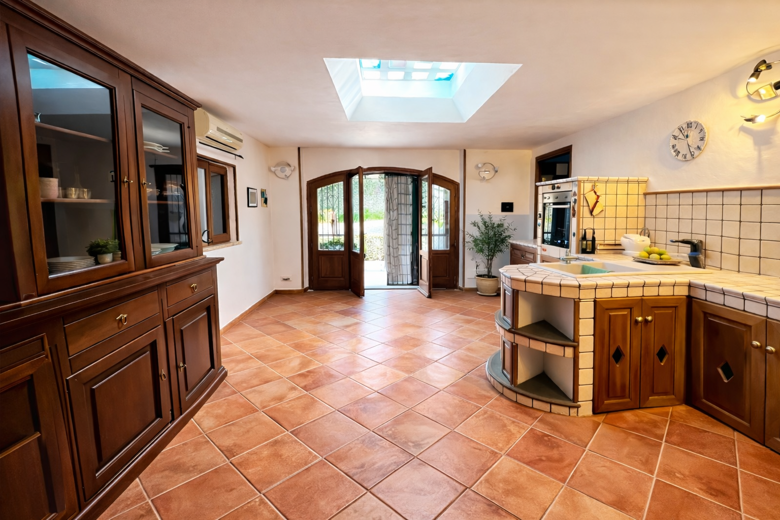 Casa indipendente con giardino in via sarzanello 170, Sarzana