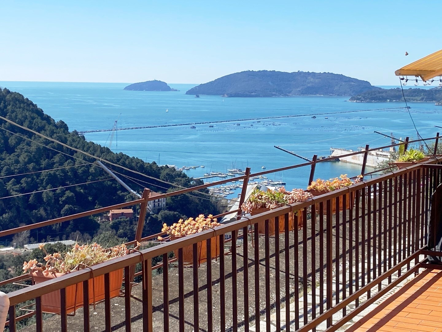 Villetta a schiera vista mare in via monti amoli 4c, La Spezia