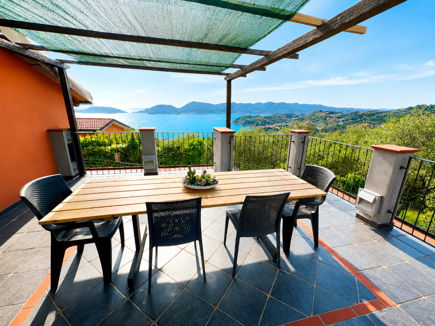 Casa indipendente con giardino in via generale zanelli 21, Lerici